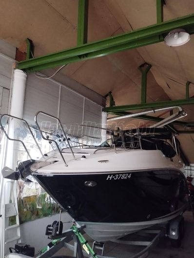 SEA RAY Sundancer 265