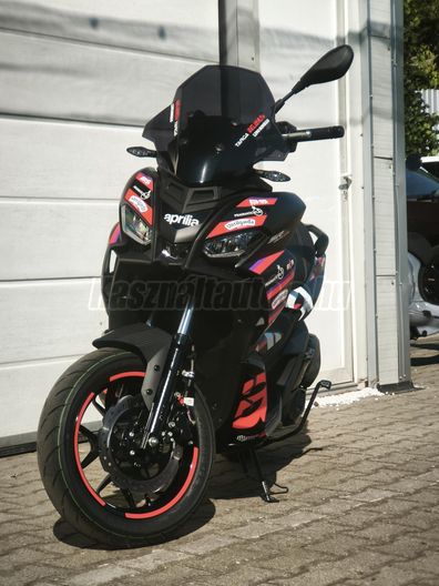 APRILIA SR GT 125