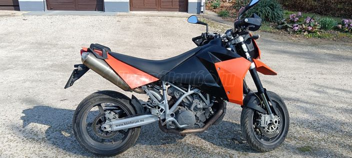KTM 950 SUPERMOTO
