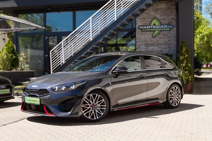 www.martincar.hu további 99 db Extra HD fénykép a KIA minden apró részletéről !!