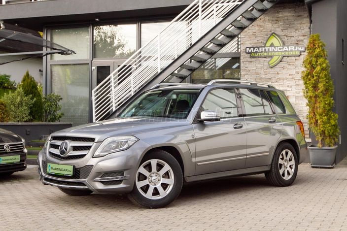 www.martincar.hu további 100 db Extra HD fénykép a MERCEDES minden apró részletéről !