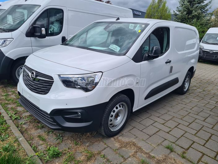 értékesítő Bán Sándor 30/5045457