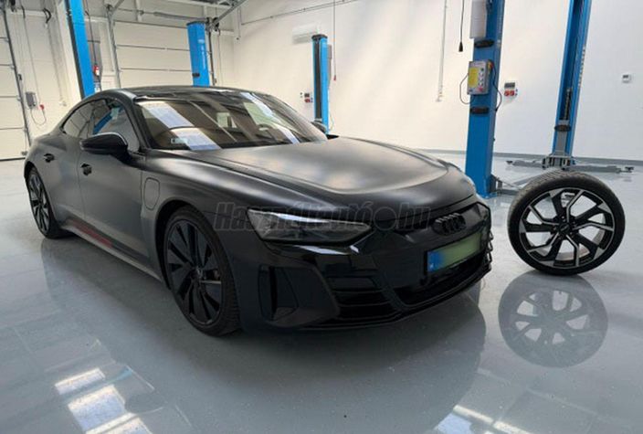 AUDI E-TRON GT