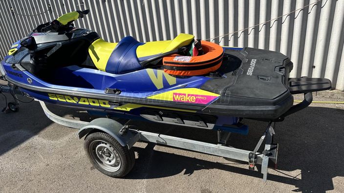 SEA-DOO Wake Pro