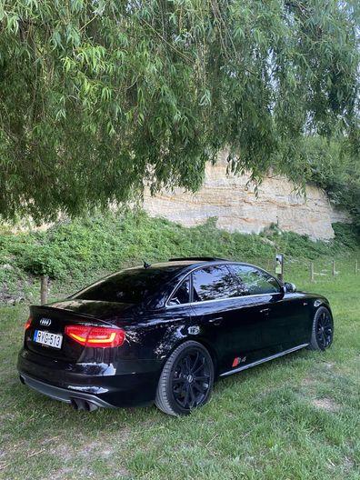 AUDI S4 3.0 V6 TFSI quattro S-tronic