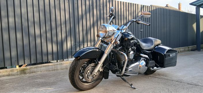 HARLEY-DAVIDSON ROAD KING