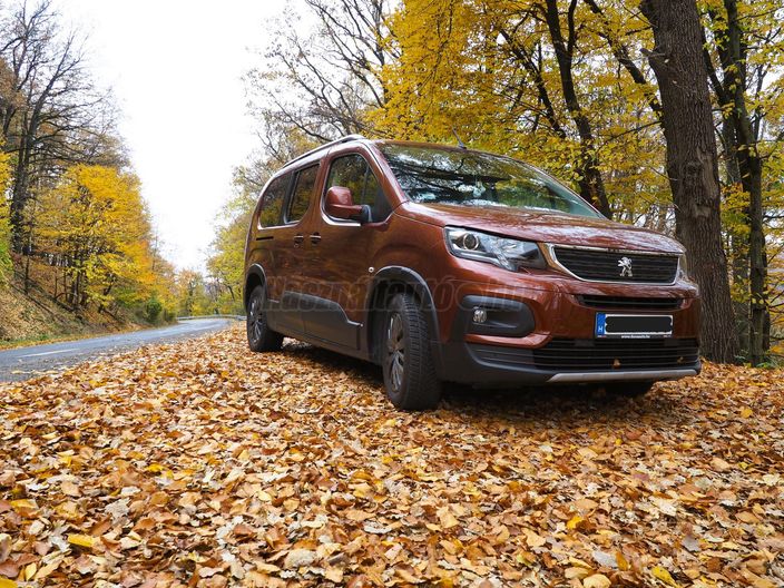 PEUGEOT RIFTER 1.2 PureTech Allure S&S L2 (7 személyes )