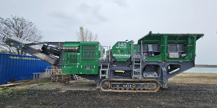 MC CORMICK MCCloskey J40 V2 Betondaráló