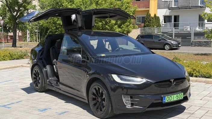 TESLA MODEL X P100D (Automata) (7 személyes )