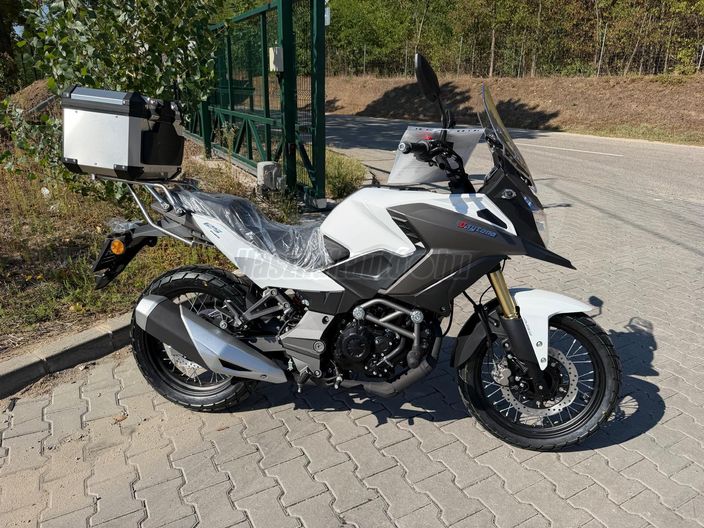 DAYTONA DYMOTO 125I FEHÉR FRISS ÉRKEZÉS ABS VÍZH. HÁTSÓ ALUDOBOZ NÉVRE ÍRT ÁR