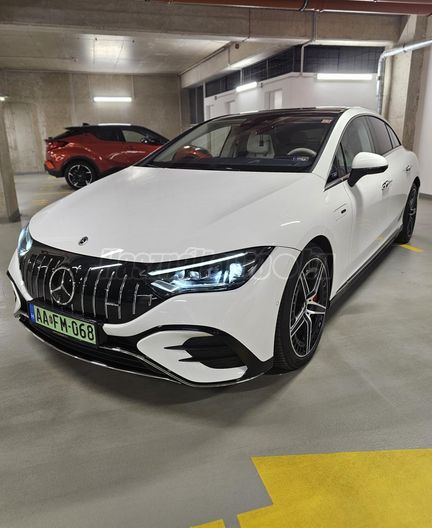 MERCEDES-BENZ EQE 43 AMG