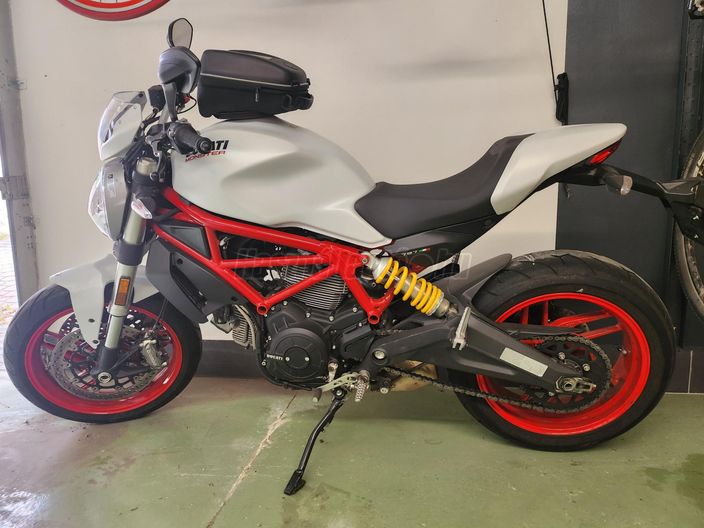 DUCATI MONSTER 797