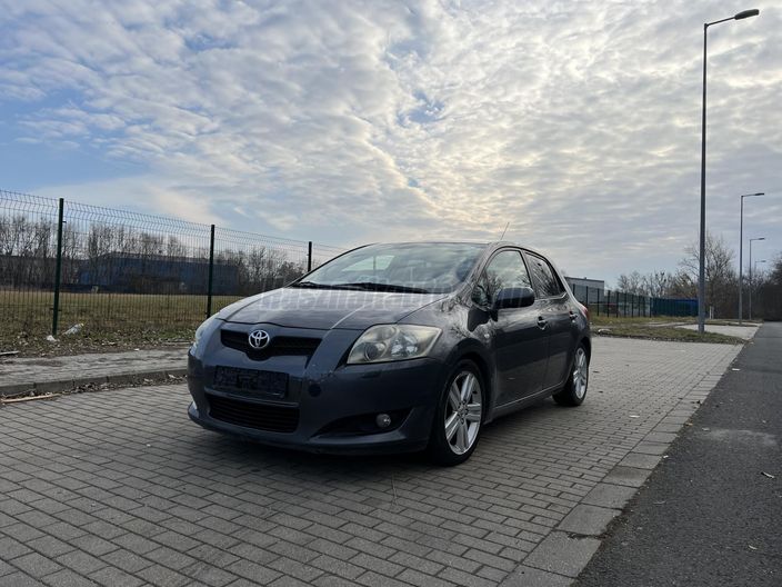 TOYOTA AURIS 2.2 D-4D Premium Active