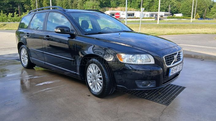 VOLVO V50 1.6 D Momentum