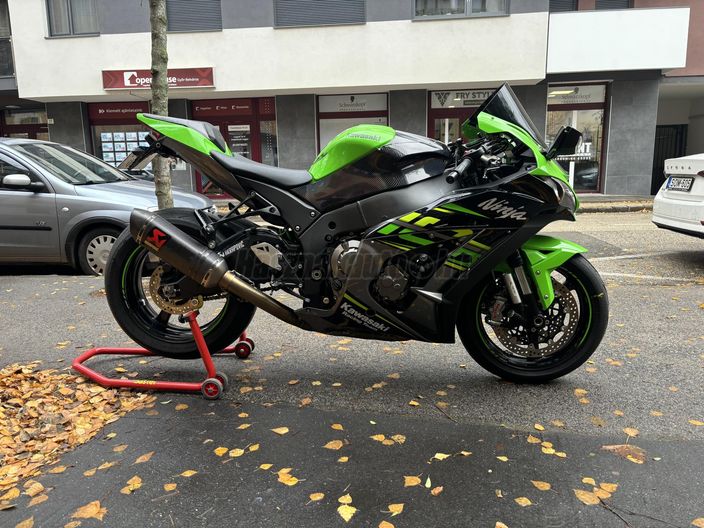 KAWASAKI ZX-10 R (NINJA)