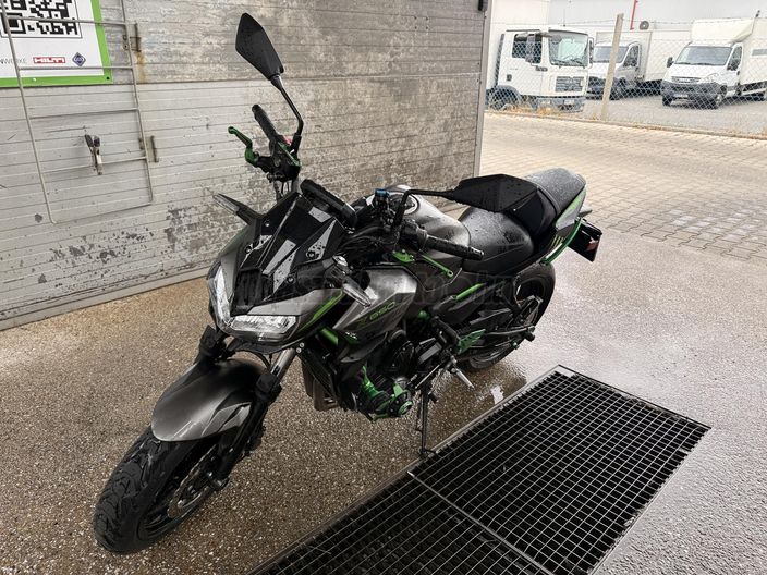 KAWASAKI Z 650