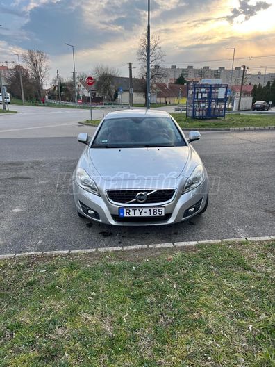 VOLVO C70 2.0 D [D3] Momentum Geartronic