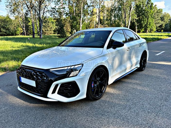 AUDI RS3 Limousine 55 TFSI quattro S-tronic