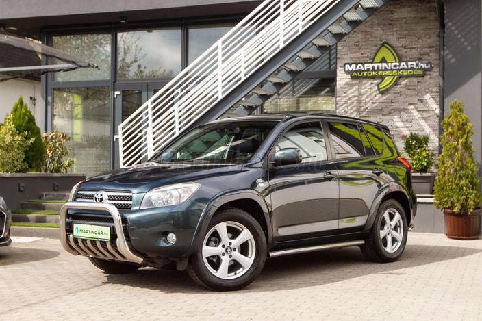 www.martincar.hu további 83 db Extra HD fénykép a TOYOTA minden apró részletéről !!