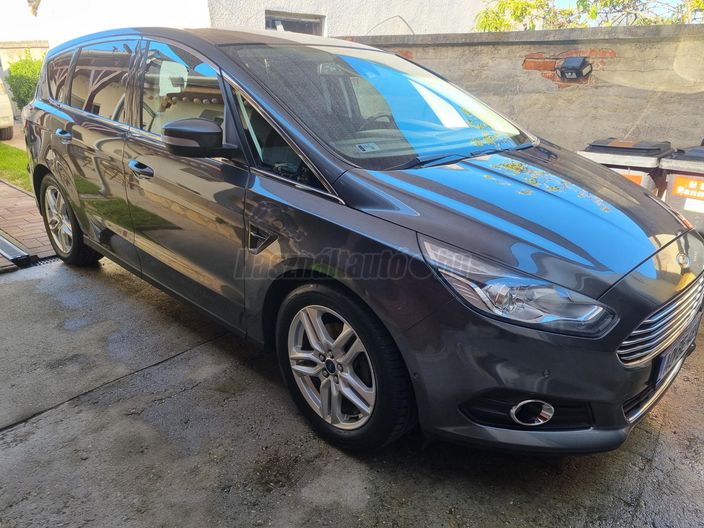 FORD S-MAX 2.0 TDCi Titanium