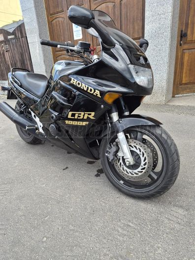 HONDA CBR 1000 F