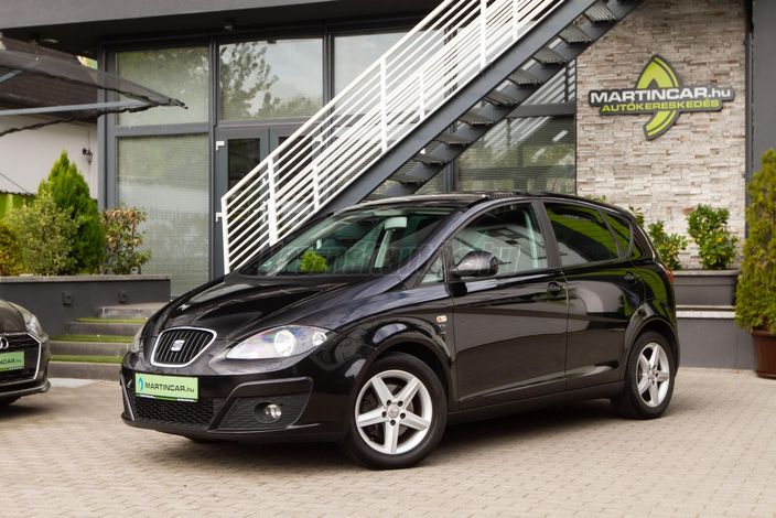 www.martincar.hu további 93 db Extra HD fénykép a  SEAT minden apró részletéről !!