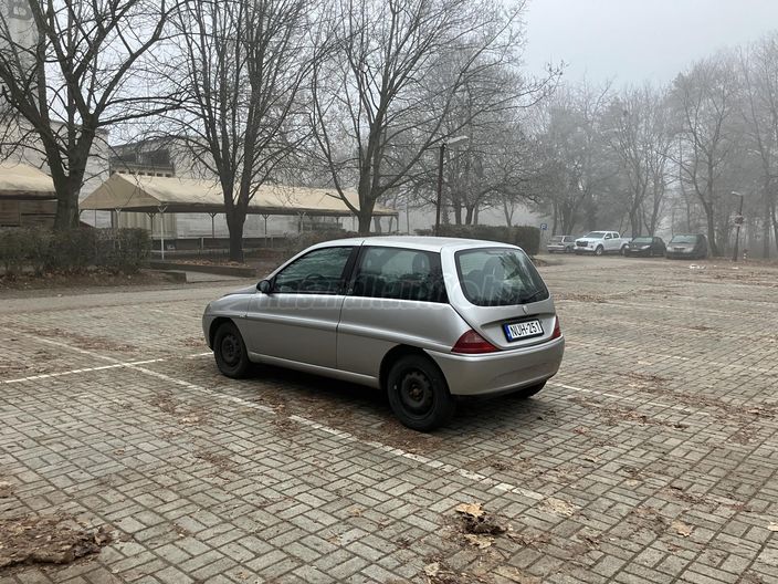 LANCIA YPSILON Y 1.2 LS