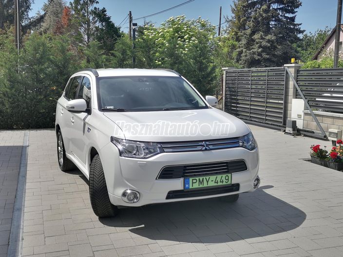 MITSUBISHI OUTLANDER 2.0 MIVEC Invite
