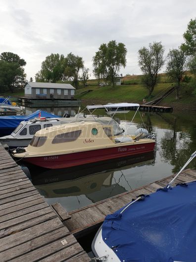 TISZA FISHING BOAT