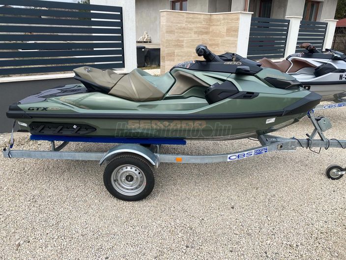 SEA-DOO GTX LIMITED 300