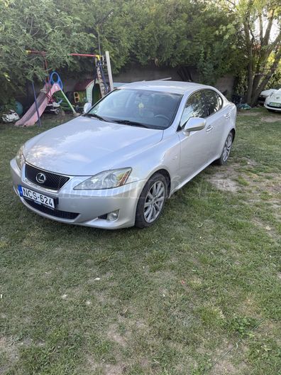 LEXUS IS 220d Sport