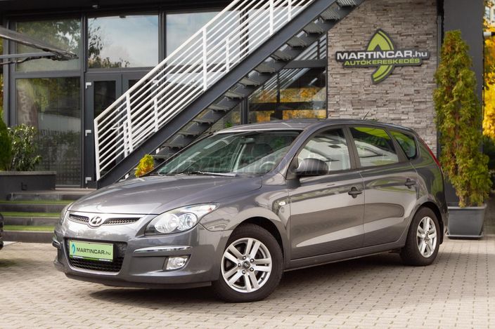 www.martincar.hu további 87 db Extra HD fénykép az i30 minden apró részletéről !!