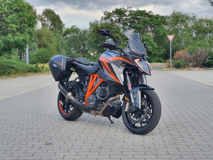 KTM 1290 SUPER DUKE GT