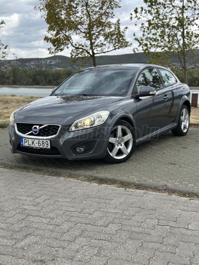 VOLVO C30 2.0 D [D3] Momentum Geartronic