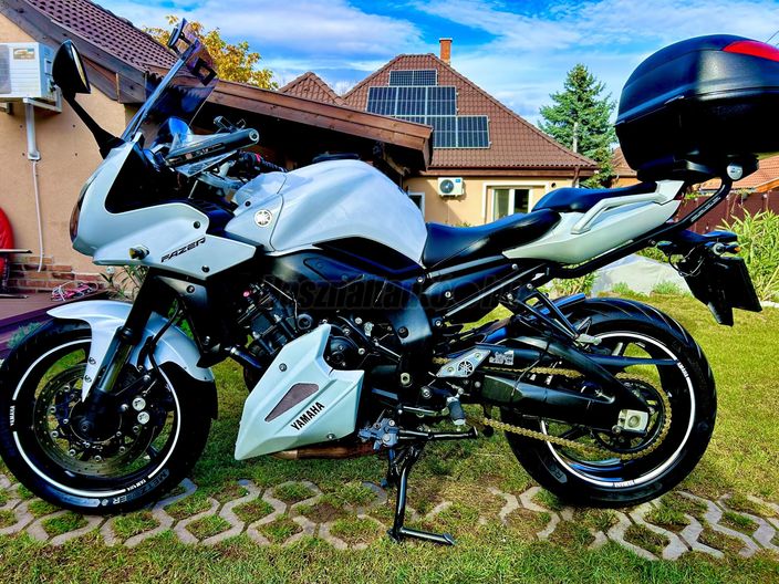 YAMAHA FZ1 (FAZER)