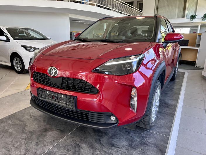 Toyota Yaris Cross Hybrid e-CVT Comfort Business :: Érzéki Vörös metál