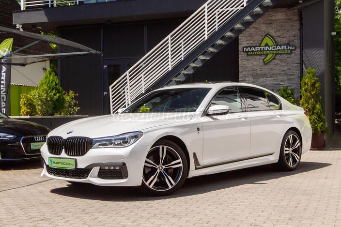www.martincar.hu további 119 db Extra HD fénykép a BMW minden apró részletéről !!