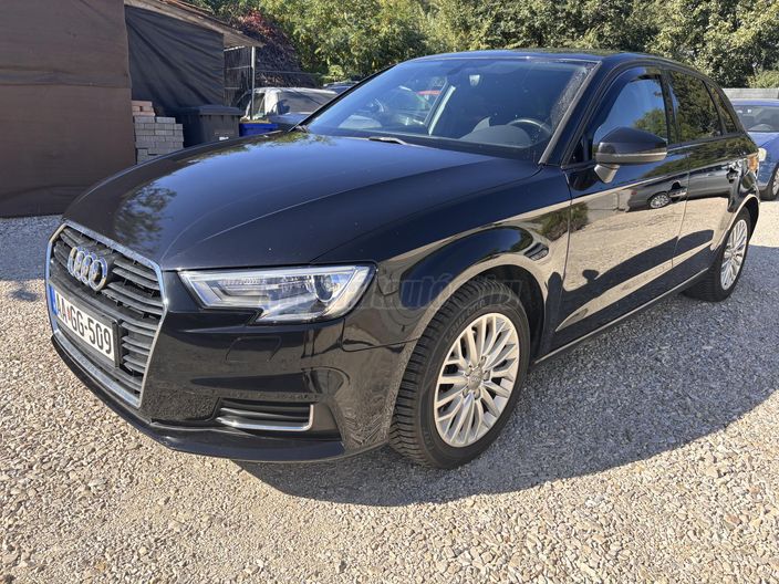 AUDI A3 Sportback 2.0 TDI Attraction S-tronic