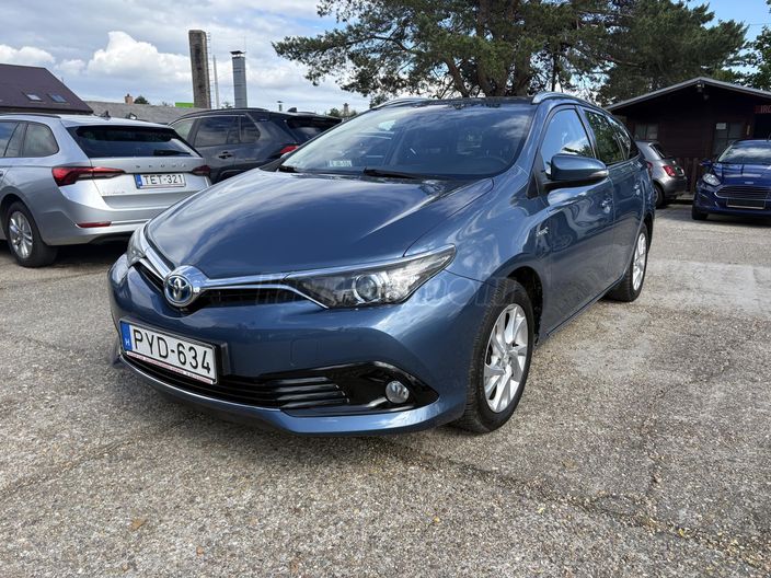 TOYOTA AURIS Touring Sports 1.8 HSD Active MY17 Tempomat (Automata)