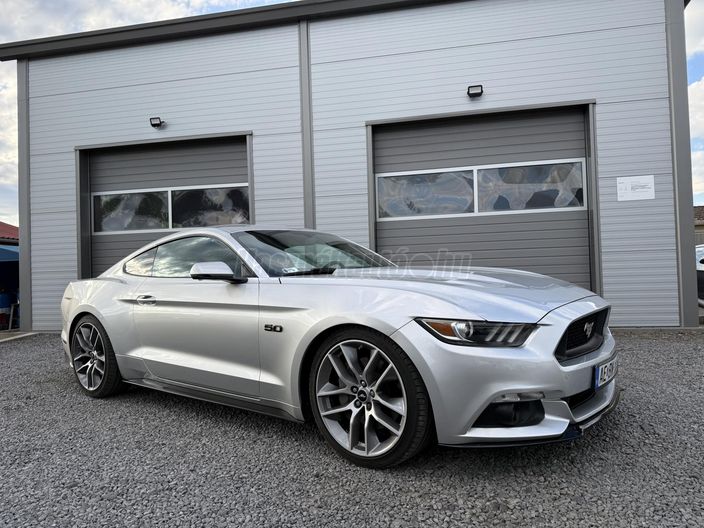 FORD MUSTANG Fastback 5.0 Ti-VCT V8 GT
