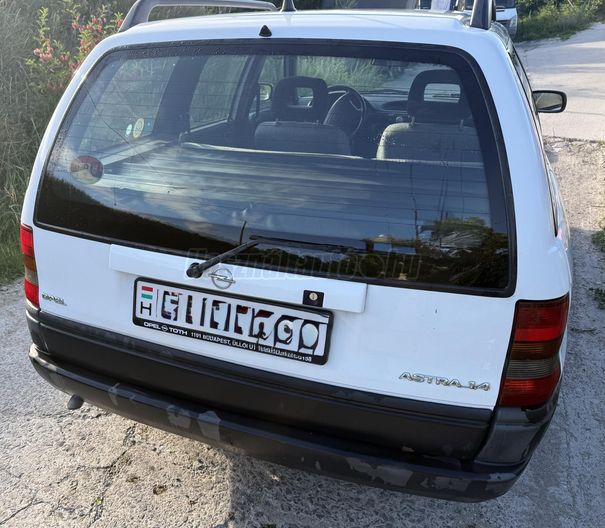 OPEL ASTRA Caravan 1.4i GL SE Club