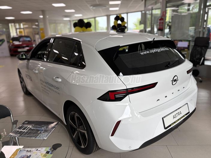 Adaptív tempomat Varga Szilvia értékesítő + 36 70 / 377-7353