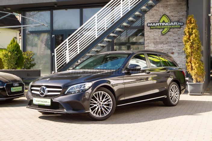 www.martincar.hu további 92 db Extra HD fénykép a MERCEDES minden apró részletéről !!