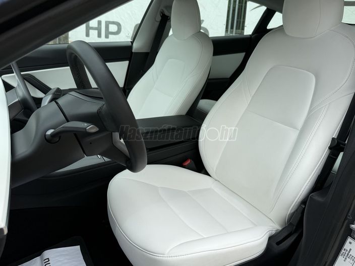 TESLA MODEL 3 Standard Range Plus Aut