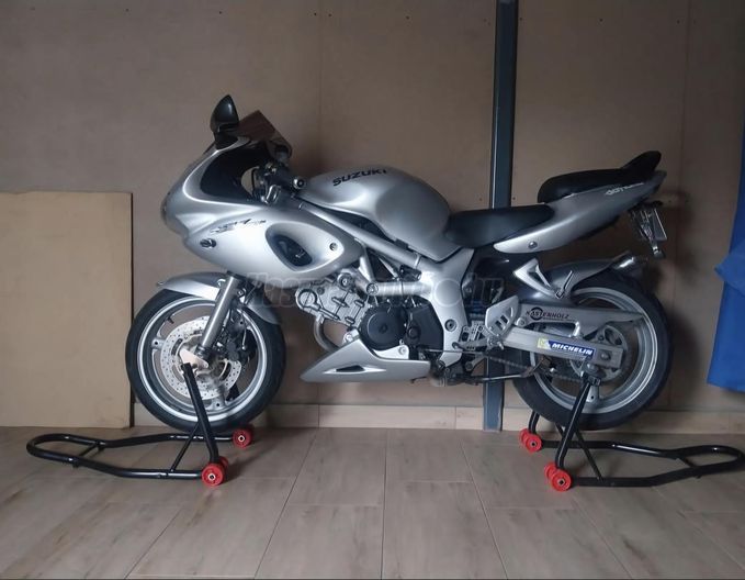SUZUKI SV 650 S