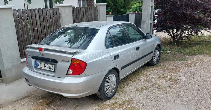 HYUNDAI ACCENT 1.3 GL Active