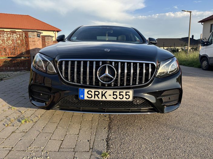 MERCEDES-BENZ E-OSZTÁLY E 220 d 9G-TRONIC