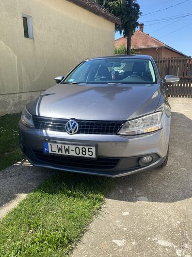 VOLKSWAGEN JETTA VI 1.6 CR TDI Comfortline