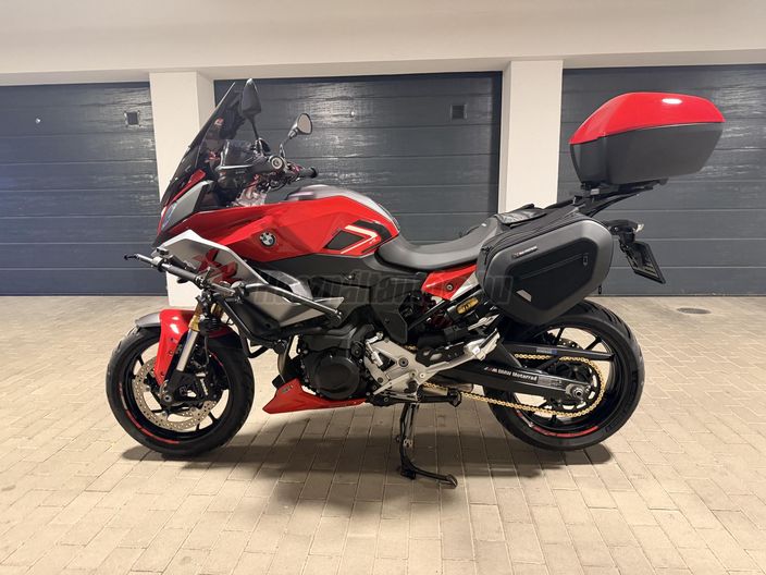 BMW F 900 XR