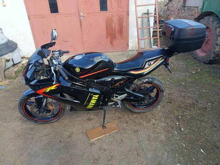 YAMAHA TZR 50